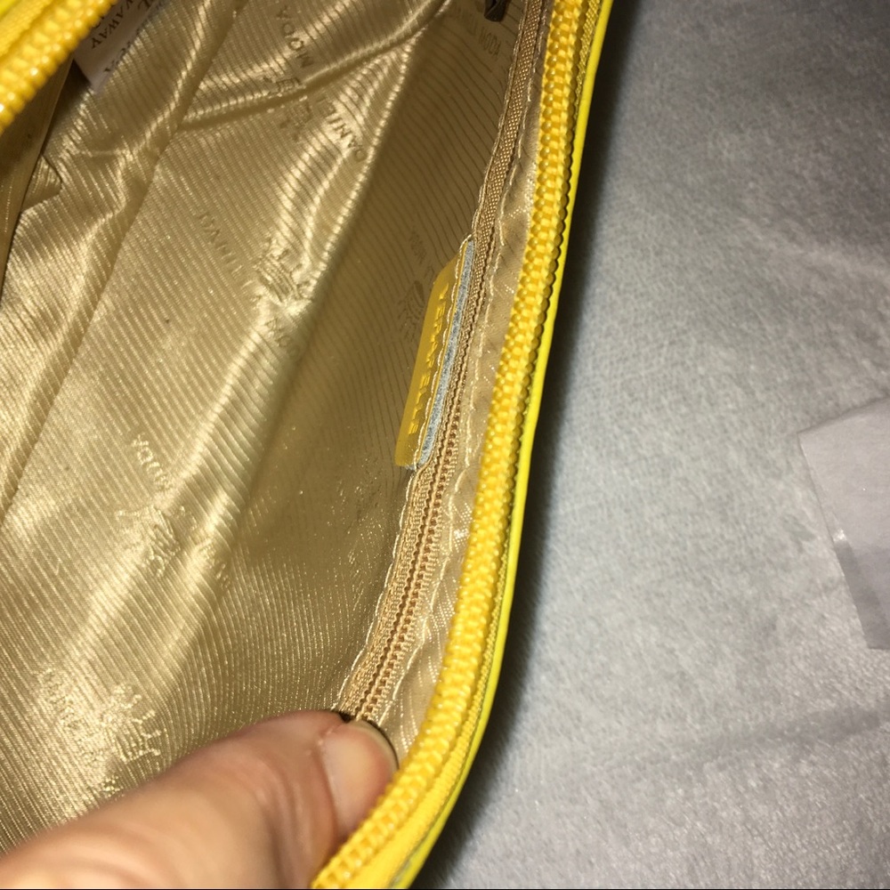 Daniela Moda Purse - Picture 5 of 5